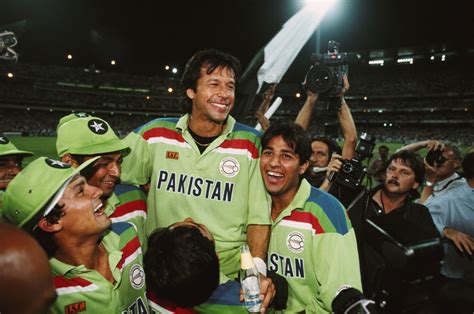  Pakistan Cricket Team's 1992 World Cup Triumph: A Story of Resilience, Underdog Spirit and Imran Khan's Inspiring Leadership